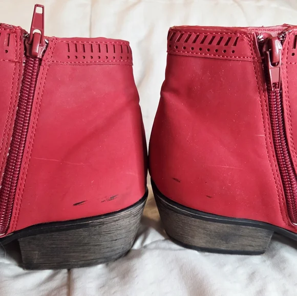 Chic Red Ankle Booties - Picture 5 of 6